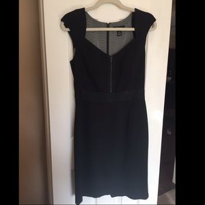 Black Zipper Cap Sleeved Dress